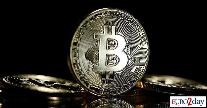 1482700 bitcoin 930 3.jpg