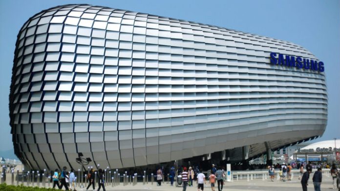 1728569489 Samsung Logo Building 720x405.jpg