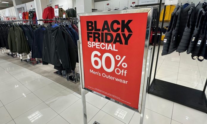 Black Frid 1594319 black friday 2.jpg