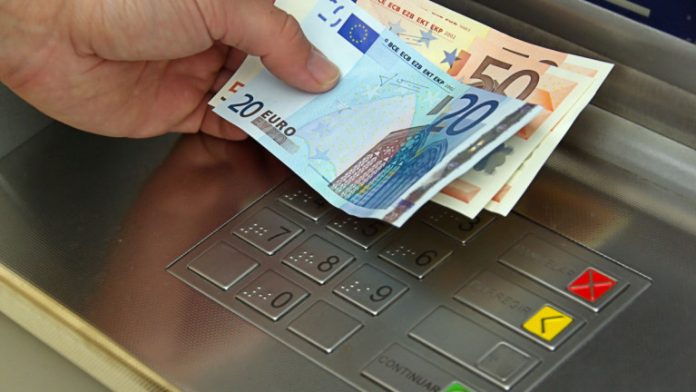 atm euros shutterstock 24748327 768x432.jpg