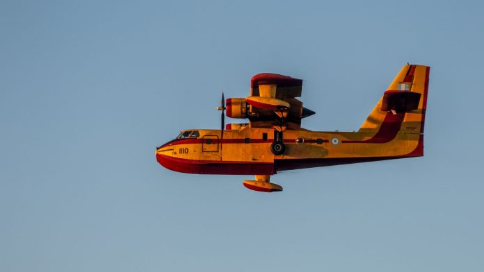 canadair new.jpg