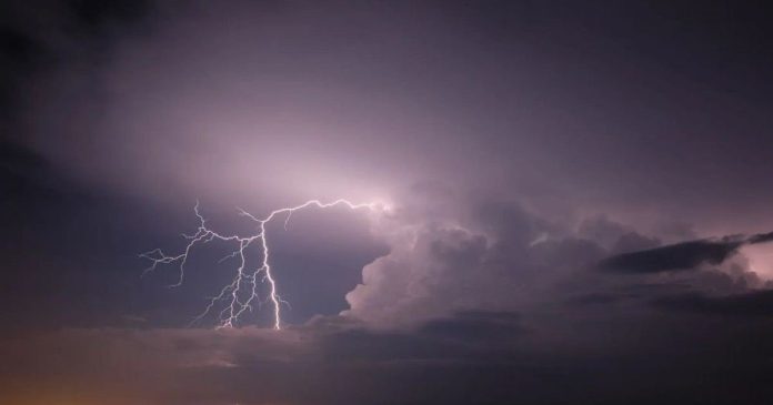 nasa thunderstorm.jpg