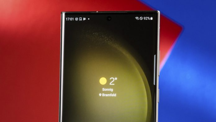 samsung gala y s23 ultra display nah.jpg