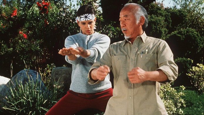 Οι Jackie Chan και Ralph Macchio στο επίκεντρο της αφίσας του Karate Kid