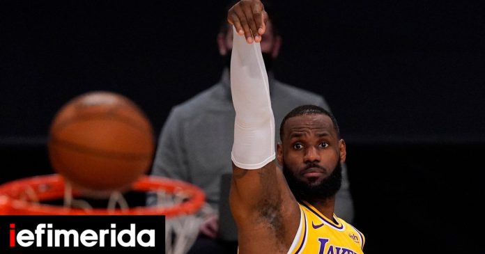 lebron james lakers 18 8 22.jpg